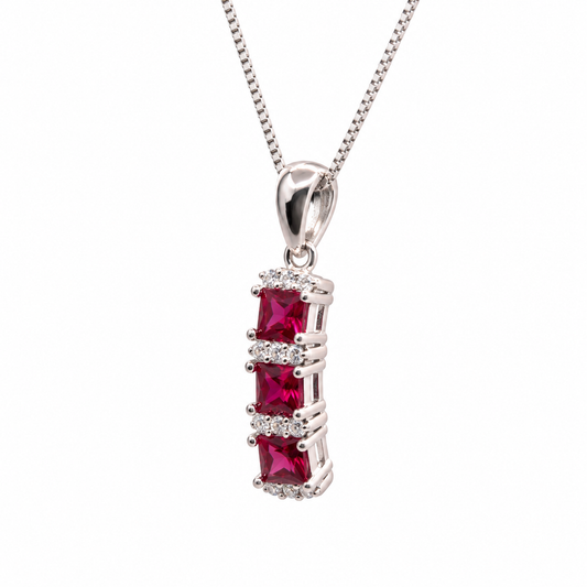 Collier en or blanc 18 carats