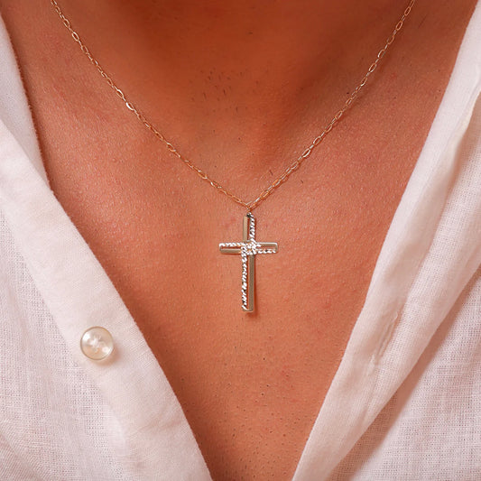 Collana croce collezione Corpus Lux oro 9 carati DANA L'OR 9 CARATI