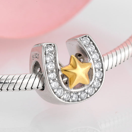 LES FOLIES HORSESHOE CHARM